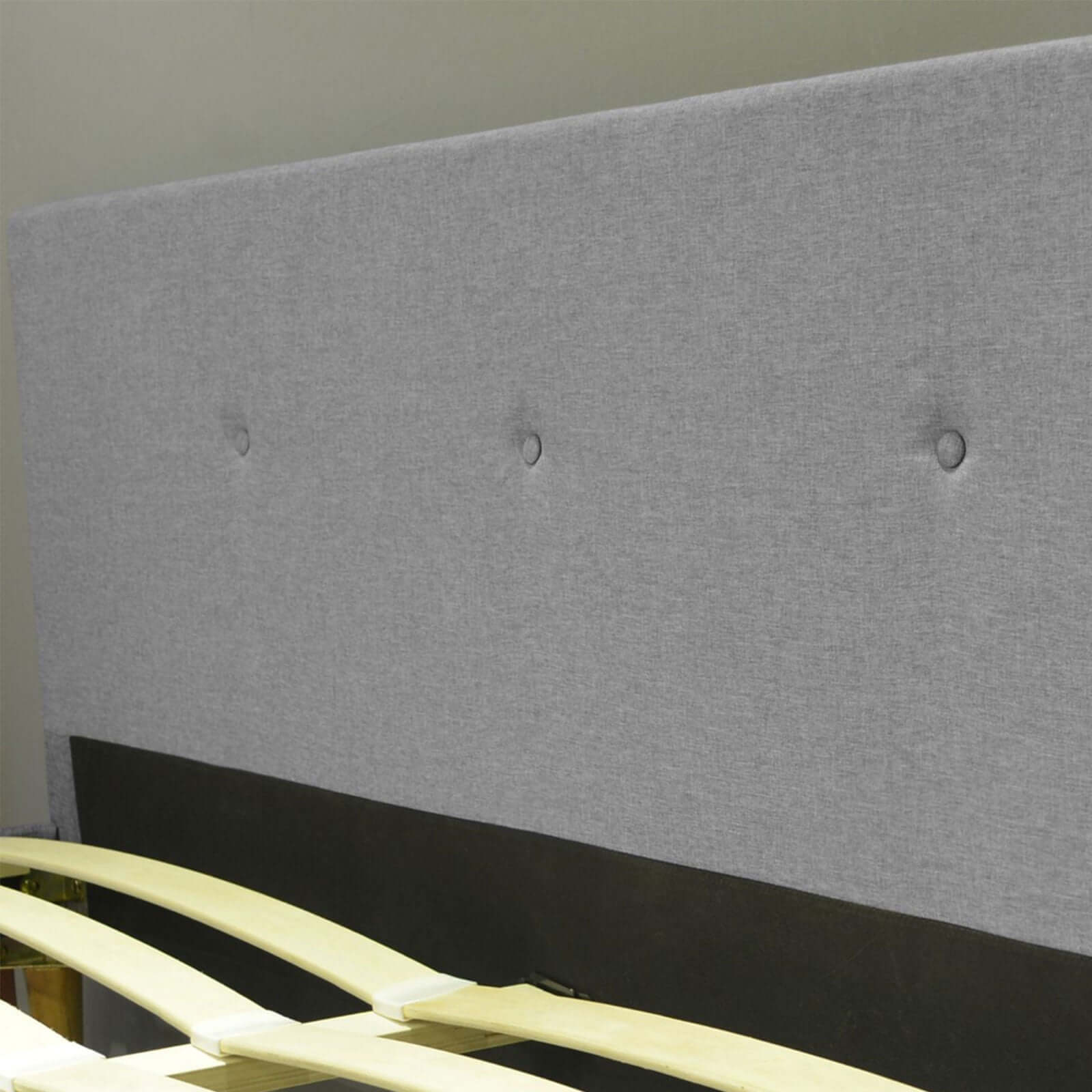 Lit capitonné Duchesse et chic : tissu et sommier à lattes en bois flexibles - Image 6