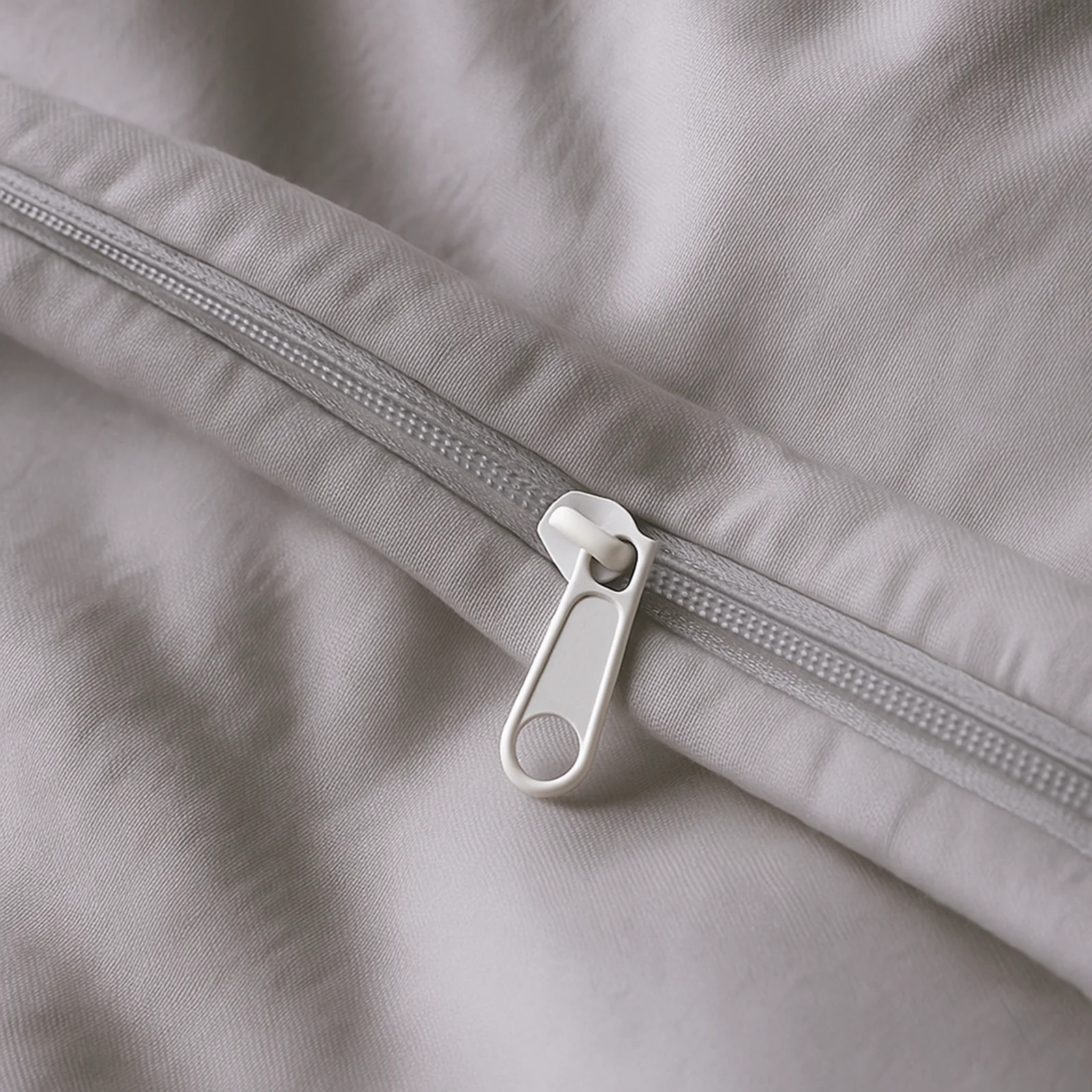 Parure de lit complète gris perle, polyester, douce, hypoallergénique - Collection Unie - Image 5